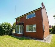 3 bed House - Detached for Rent - Photo 3