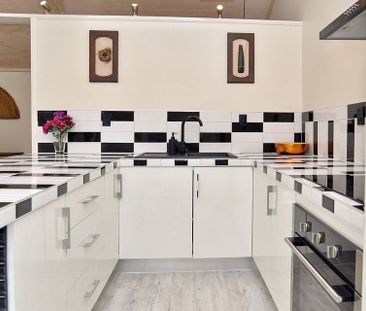 Fully furnished 1 Bedroom Unit - Photo 6