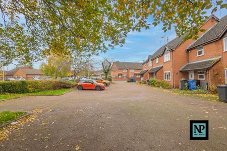 2 bedroom maisonette to rent - Photo 2