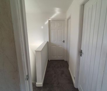 3 bedroom detached house to rent - Photo 2