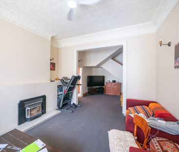 Fully Furnished, Power, Gas and Internet Included - Photo 5