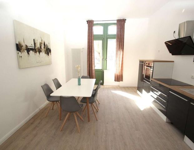 Möbliertes WG-Apartment mit eigenem Bad !!! Wohnen mitten im Leben, fußläufig zum Main - Photo 1