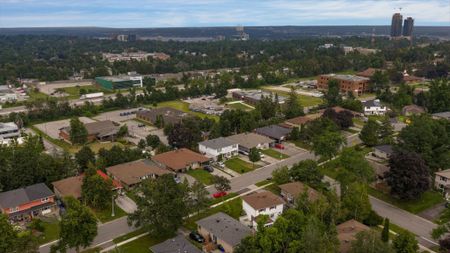 For Lease - 49 Daphne Crescent Unit# Lower, Barrie, Ontario - Photo 2