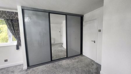 3 bedroom detached house to rent - Photo 4