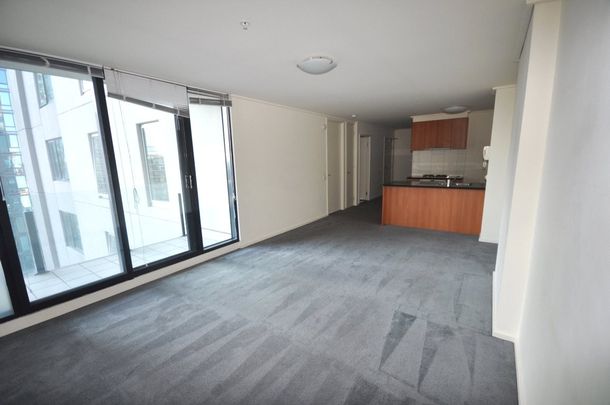 1410/163 City Road - Photo 1