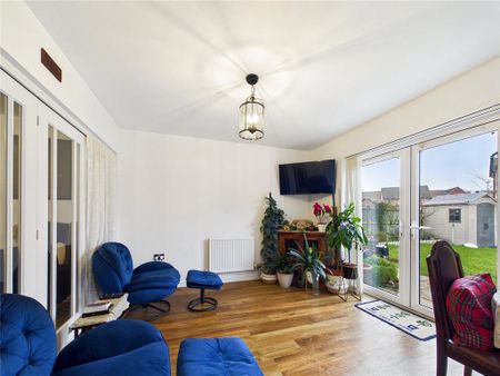 4 bedroom detached house to rent - Photo 5