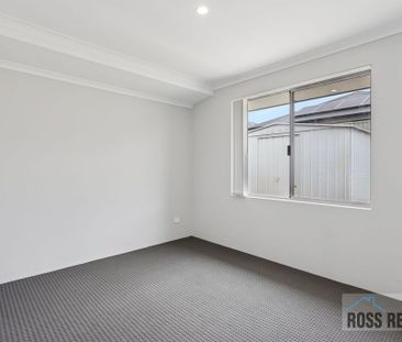 Stylish 4-Bedroom Home in Quiet Location - Photo 5