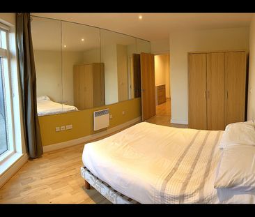 1 Bed Flat, Merchants House, SE10 - Photo 2