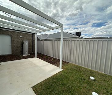 Modern & Low Maintenance Living - Photo 6