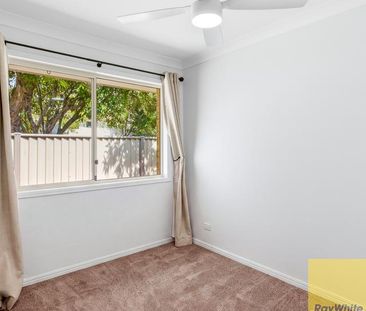 3 bedroom townhouse in Runaway Bay - Photo 5