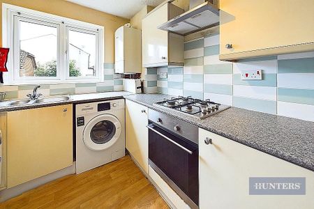 4 bedroom townhouse to rent - Photo 3