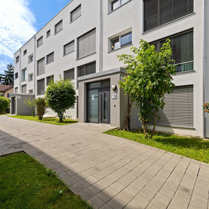 GROSSZÜGIGE MODERNE WOHNUNG MIT GARTENSITZPLATZ, 1 MONAT GRATIS - Photo 2