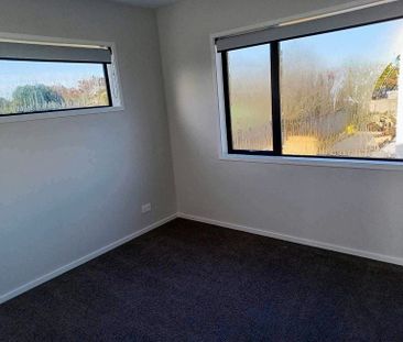 New Townhouse with Private Garden Available - Photo 2