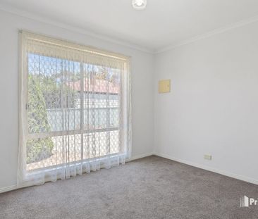 Neat & Private 2 Bedroom Unit in Convenient Location - Photo 2