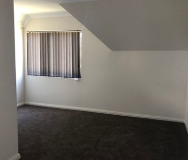 Modern 3x2 Top Floor Unit in Central Mandurah - Photo 5