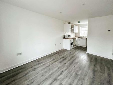 Fonmon Crescent, Cardiff, CF5 - Photo 2