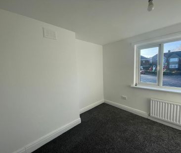 2 bedroom semi-detached house to rent - Photo 3