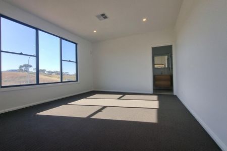 4 Abbott Street, - Photo 4