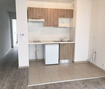 Location Appartement 3 pièces 63m² CENON 33150 - Photo 4