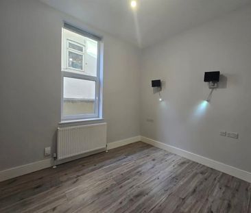 3 Bed Flat, Stuart Crescent, N22 - Photo 1