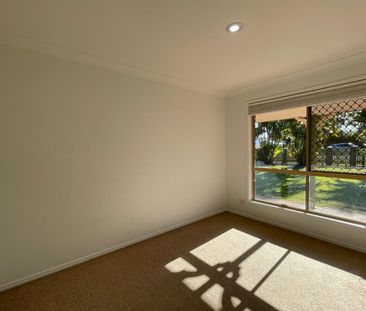 Peaceful Living on a Generous Block in Maryborough West. - Photo 2