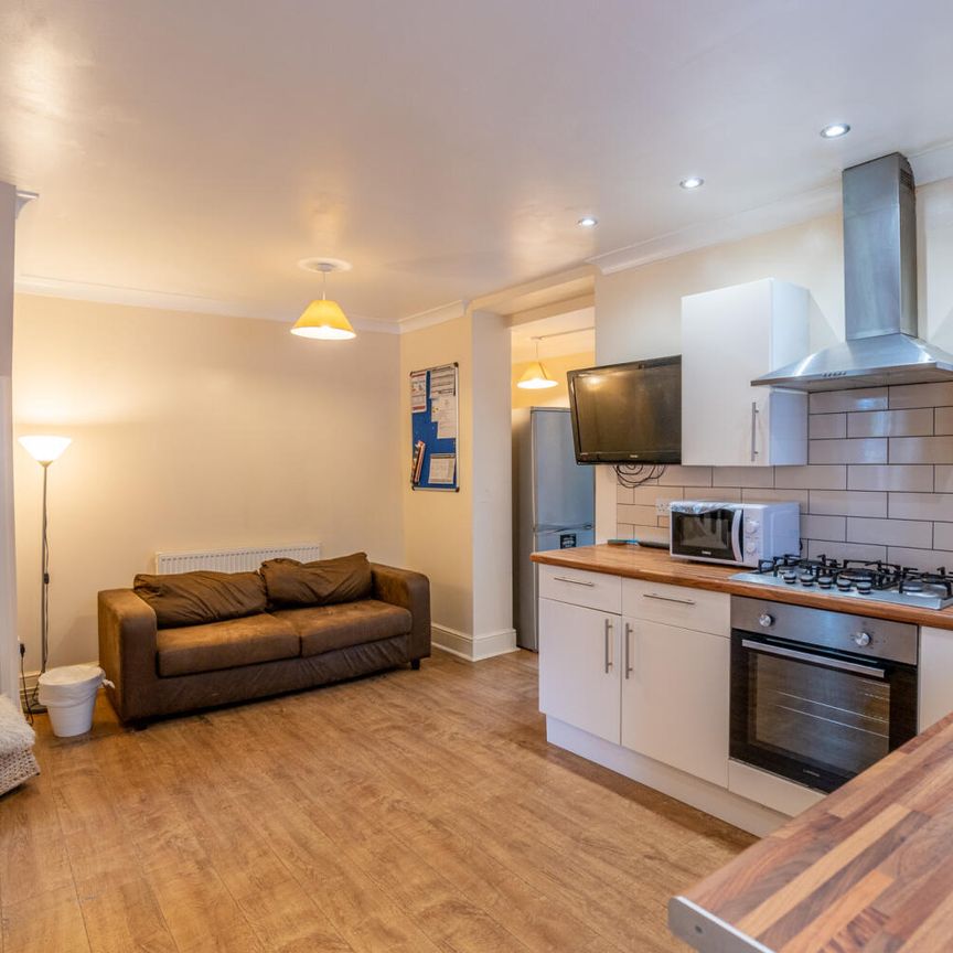 10 Abbotsford Road - Photo 1