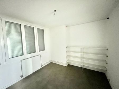 Location Appartement 3 pièces 65m² BOURG LES VALENCE 26500 - Photo 2