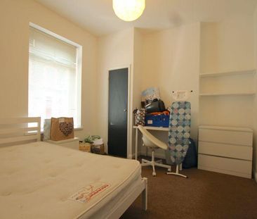 6 bedroom property to rent - Photo 3