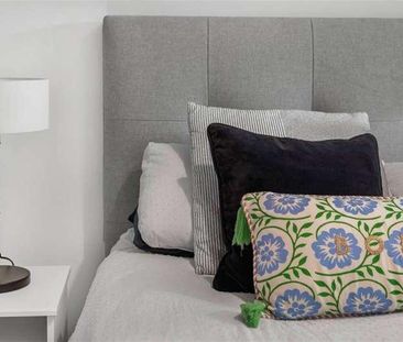 Riverside View, Berkeley Avenue, Reading, RG1 - Photo 2
