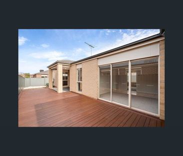 781 Leakes Road, Tarneit, Vic 3029 - Photo 3