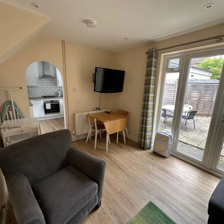 Girdlestone Road, Headington, Headington Oxford - Photo 1