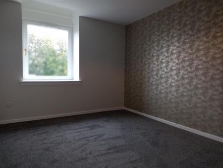 2 bedroom maisonette to rent - Photo 3