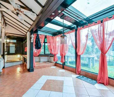 4 bedroom detached house to rent - Photo 2