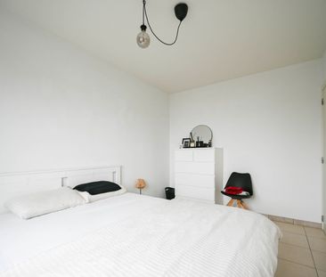 Appartement met ruim terras nabij centrum Oostrozebeke - Foto 6