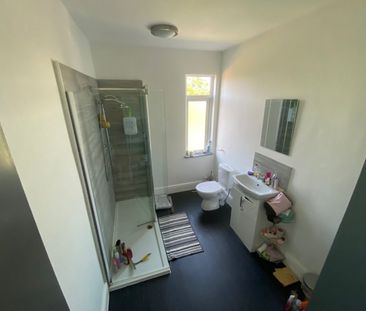 1 bed House Share - To Let - Photo 5