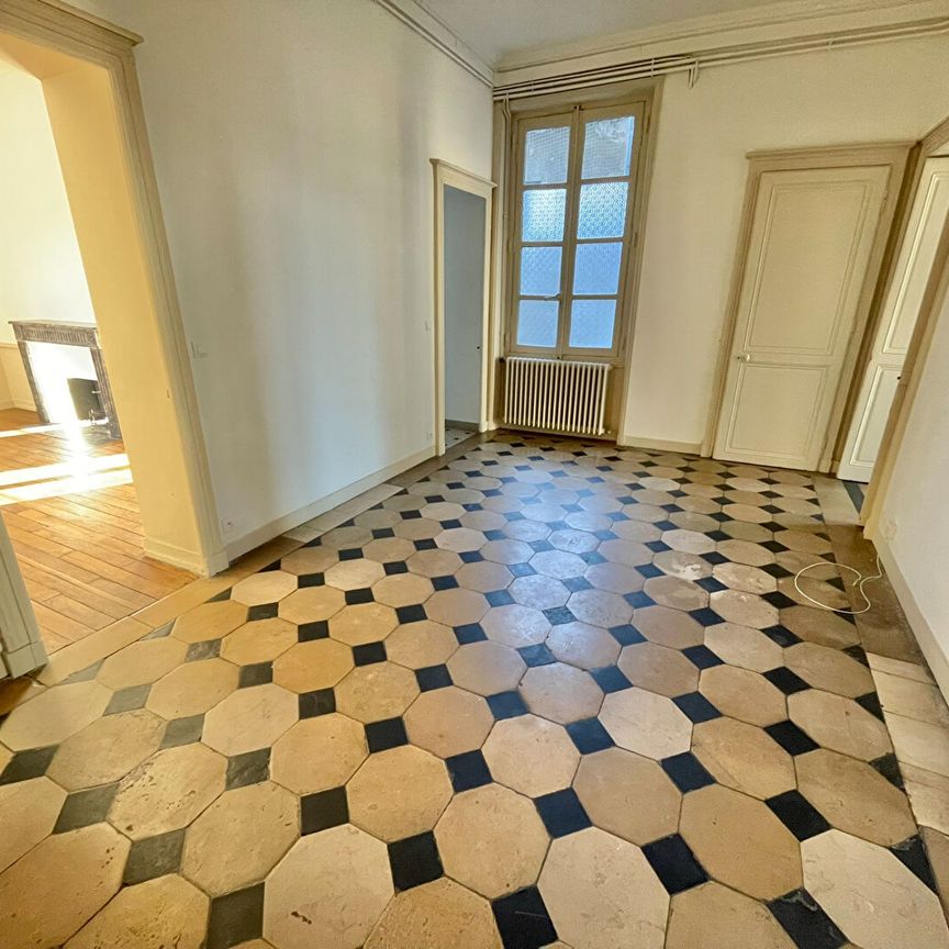 A Louer - Nantes Quartier Chateau - Appartement 5 Pièces De 140.16 M2 - Photo 1