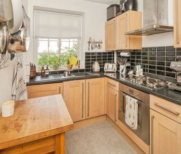 2 Bed Flat, Wavertree Court, SW2 - Photo 6