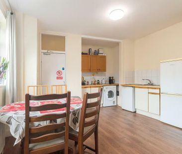 1 bedroom in a house share to rent - Photo 6