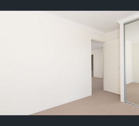 13/46 Gibbs Road, Aubin Grove, WA 6164 - Photo 2