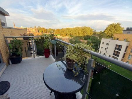 3 Bed Flat, St. Georges Grove, SW17 - Photo 4