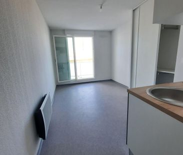 Location Appartement 1 pièce 18m² NIMES 30000 - Photo 5