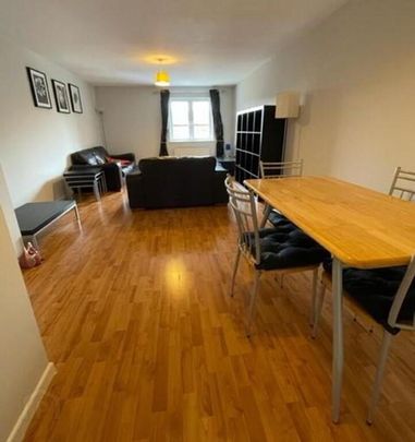 Apt 10, 35 Parkgate Avenue, Belfast, BT4 1JA - Photo 1