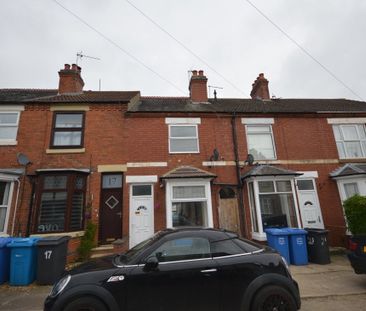 3 bedroom terraced house - Photo 6