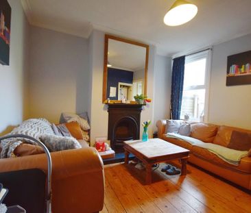 5 bedroom semi-detached house to rent - Photo 1