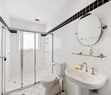 Light Filled Family Home In Sought-after Area - Photo 6