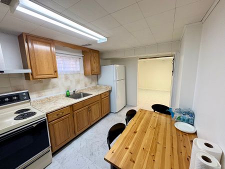 For Lease - 48 Snowball Crescent Unit# Lower, Toronto, Ontario - Photo 2