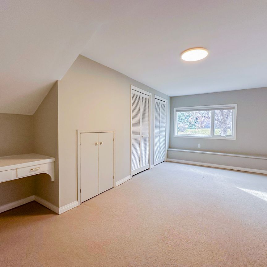 Spacious Family Home With Hot Tub And Fire Pit In St. Andrews Heights! - Photo 1