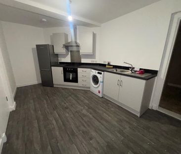 1 Bed Studio Apartment - Photo 2