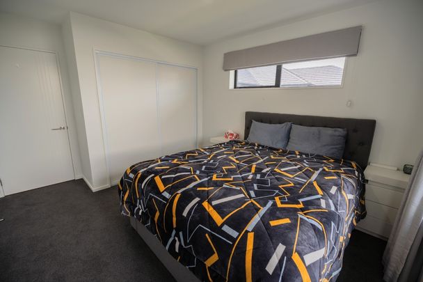 Luxurious High-Spec 4-Bedroom ready to move in before Christmas - Photo 1