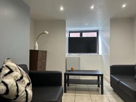 1 bedroom house to rent - Photo 2